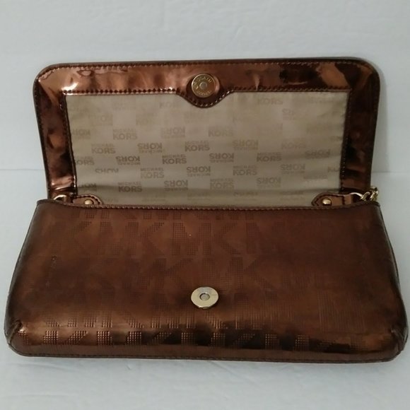 Michael Kors Bronze Shiny Metallic Signature Bag with Gold Chain Strap - Picture 2 of 15